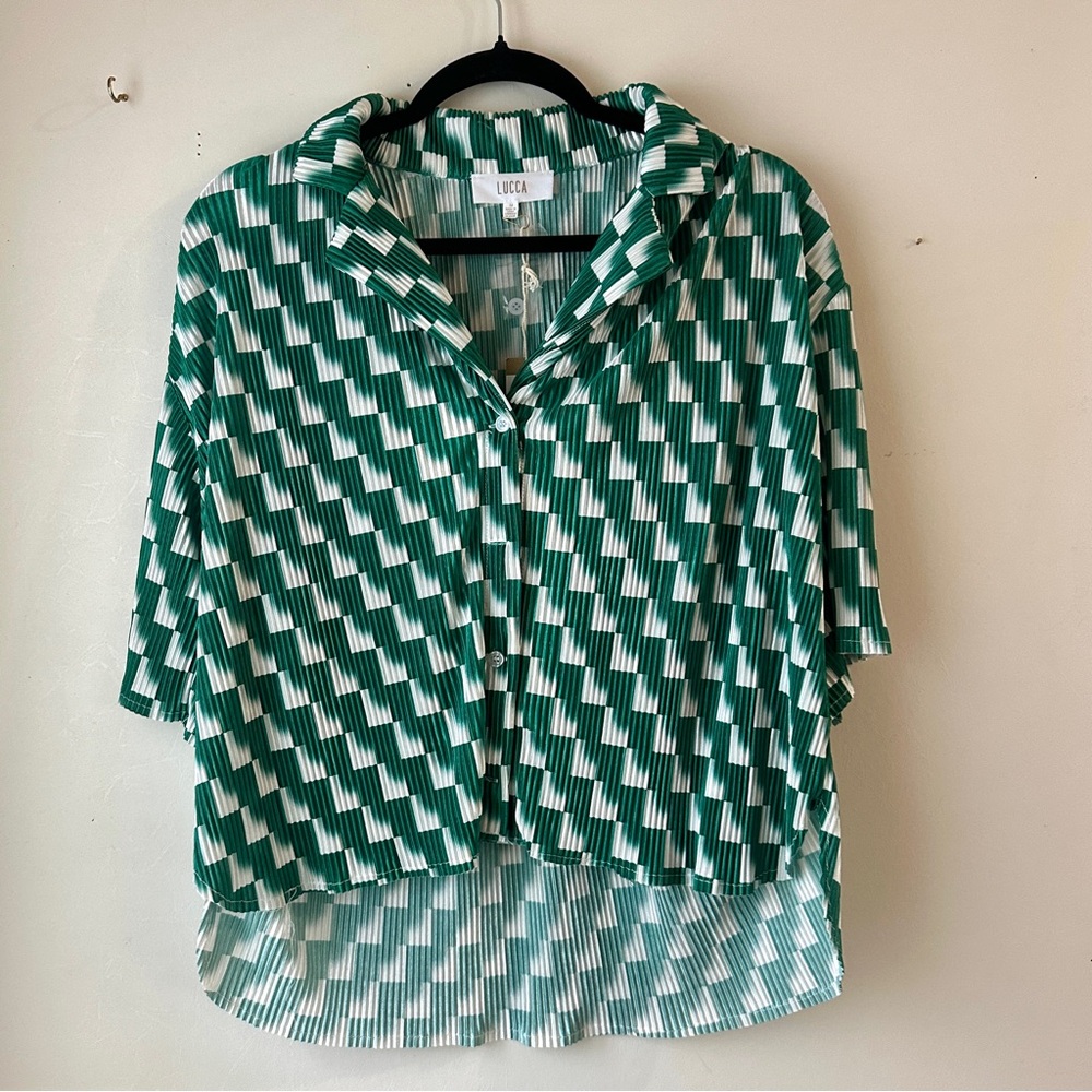 Green Ribbed Button-Front Top & Shorts Set - Picture 3 of 9
